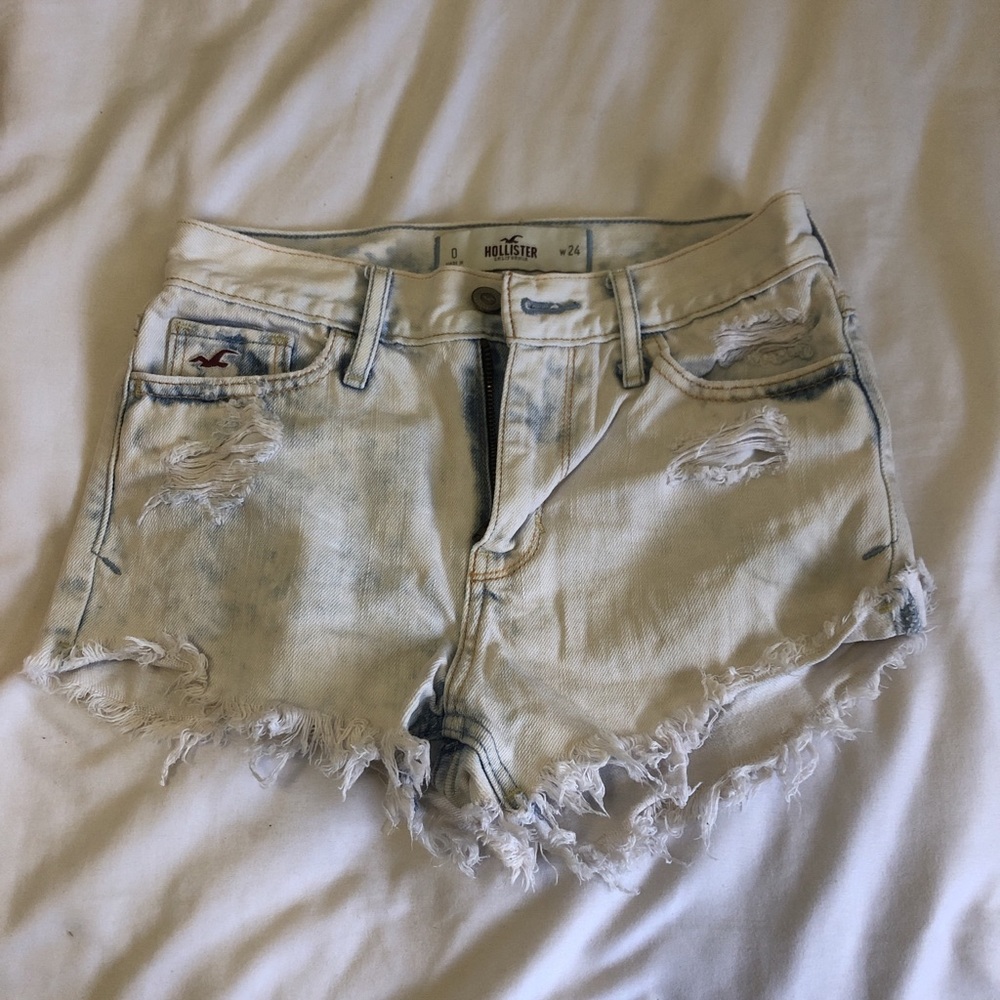 Hollister high waisted shorts